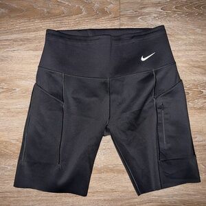 Nike Go Dri-FIT High-Waisted Biker Shorts with Pockets